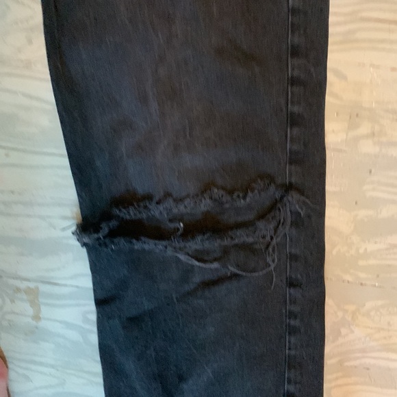 Old Navy Ripped Jeans - Picture 2 of 5
